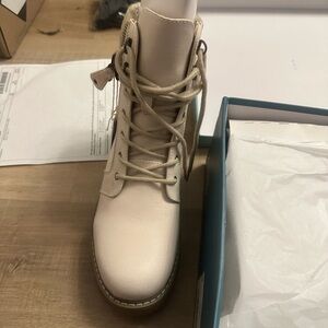 Cliffs by WHITE MOUNTAIN Beige Lace-Up Boots